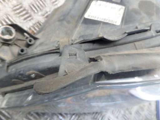 Mercedes c w204 lift light left front zwykla A2048209759
