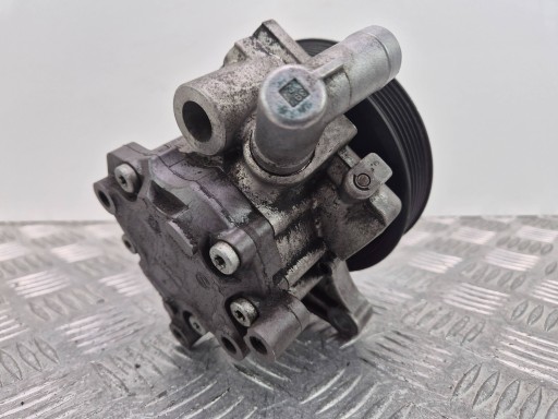 Mercedes E250 CGI W212 servo pump A0064663601
