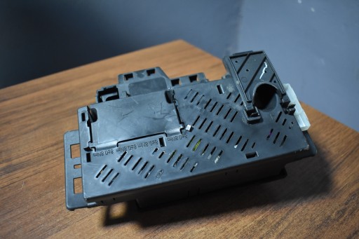 A1675405151 - ІДЕАЛЬНА КОРОБКА ЗАПОБІЖНИКІВ MERCEDES W167 1