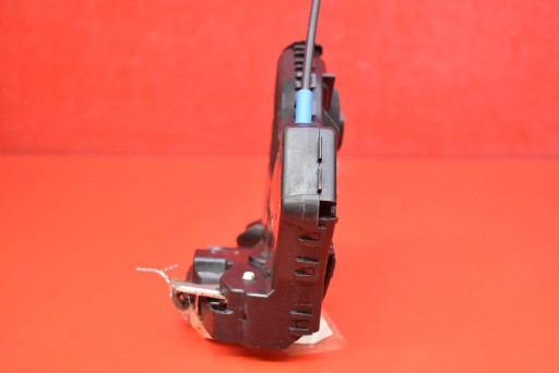 lock door right front front EU TOYOTA COROLLA VERSO 2 II 04-09