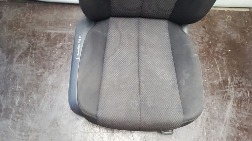 seat front right of the passenger VW Passat B6 kombi