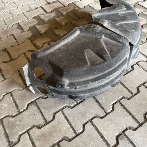 RENAULT MEGANE IV KOMBI MUDGUARD REAR. LEFT REAR PART