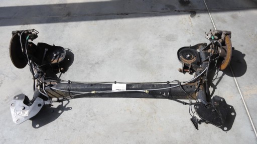 Задняя подвеска задняя renault kangoo ii 1.6