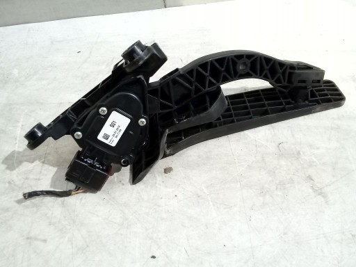 Kia Ceed II 2 Gaspedal 32700-3XXX
