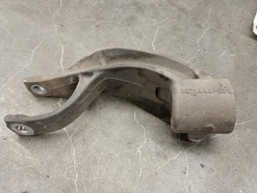 6876683 кріплення амортизатора ліве переднє bmw x5 g05