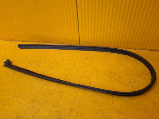 MASERATI LEVANTE ROOF SEAL LEFT 670034256