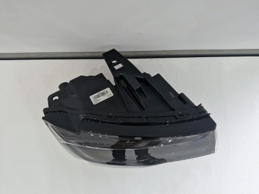 light right Jeep Grand Cherokee WK2 SRT black Bi-Xenon positioning