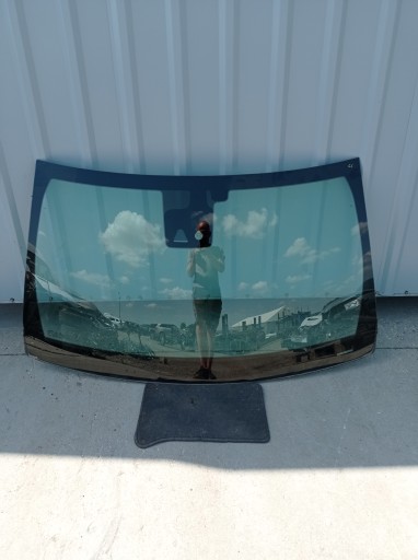 55112845AB - Jeep Grand Cherokee WK2 09-Вітрове скло оригінал