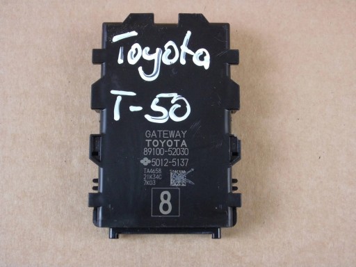 Toyota Yaris III module control unit GATEWAY 89100-52030