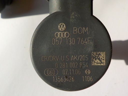AUDI A6 C6 3.0 TDI ORG Capteur Pression Carburant 057130764F 0281002854