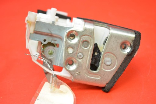 lock door right rear part rear SUZUKI SX4 1 and sedan 06-14