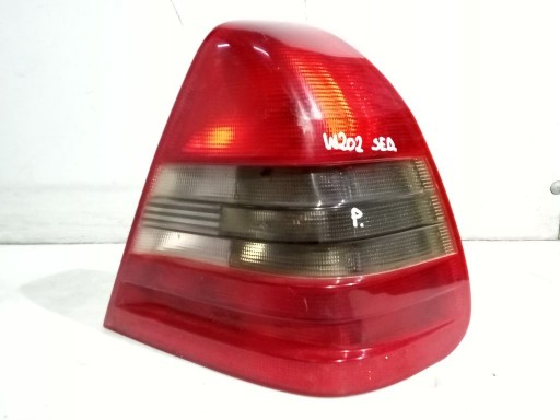 Mercedes C klasa W202 sedan light right rear part rear