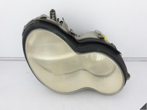 MERCEDES C-KLASA W203 S203 00-04 light ZWYKLA fog light right front EUROPA