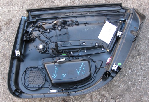 AUDI A6 C6 KOMBI 2.7 TDI 07R side door left rear part