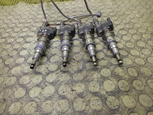 BMW E87 injector 13537589048