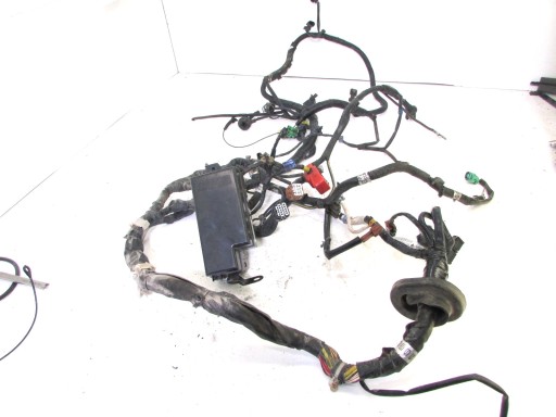 81204SA100 - Subaru FORESTER 2.0 T жгут проводов моторного отсека 03-08r