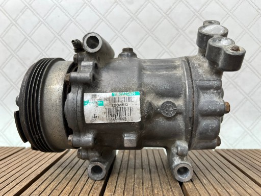 RENAULT CLIO II 98-05 1.2B compressor of the air conditioning 8200618853 OE