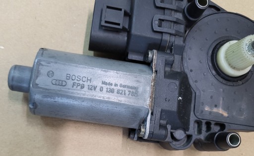 Micro moteur PODNOSNIKA Vitres Z Portière Droite Arrière AUDI A6 C5 4B 0130821785 OE
