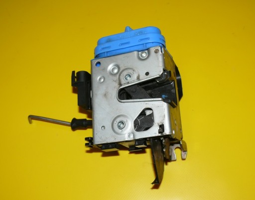 lock door left rear part AUDI A8 D2 94-01r. 3 PINY 4D0839015D