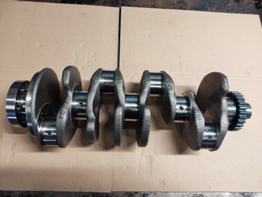 Колінчастий вал volkswagen audi 04l