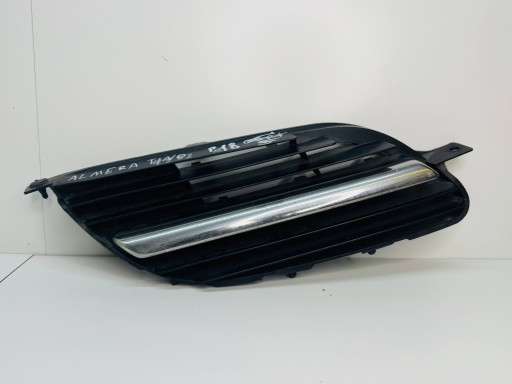 grid of a bumper right front NISSAN ALMERA 9381M020