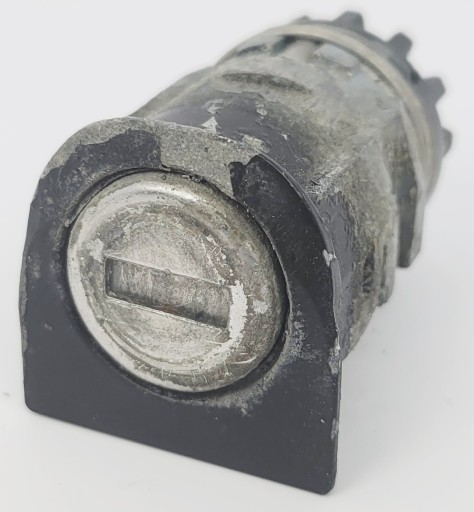 AUDI A6 C6 lock cylinder of a lock left front 4F0837063 EUROPA