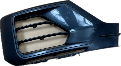 AUDI Q2 81A GA 2016 - grid of a bumper right below PDC 81A807682K 81A807682G