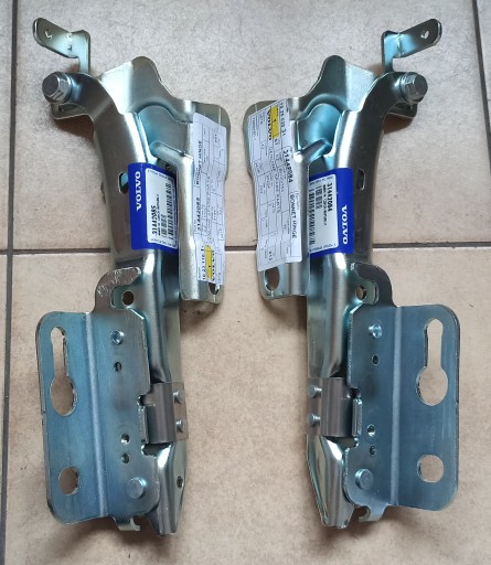 31442084 31442085 - VOLVO V40 V-40 МАСКА ПЕТЛЕЙ МАСКА ПЕТЛЕЙ 2012 -