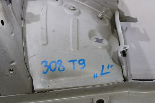 quarter quarter FARTUCH left front PEUGEOT 308 T9 SW KOMBI