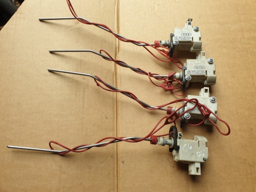 Dämpfer Klappen des Kraftstoffsbehälters AUDI A6 C6 2004- 4F0862153B