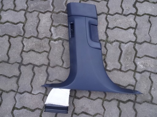 AUDI A8 D3 обшивка л 4E0867063