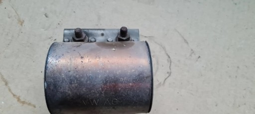 Q3 83A OBEJMA výfuku TLUMIKA 2.0 TFSI 1K0253141AA