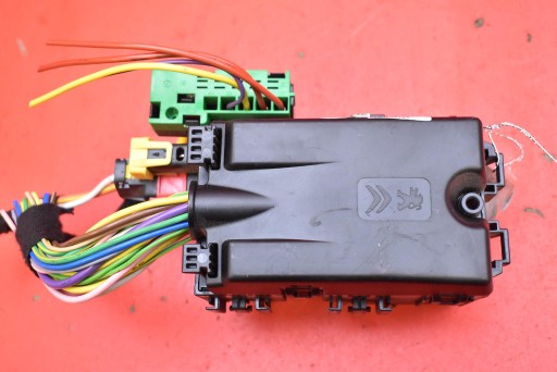 Module fusibles 9806192580 CITROEN C4 PICASSO II 1.2 PURETECH 130 KM