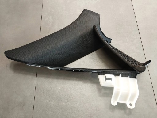 Audi A4 B9 8W cover SLUPKA 8W5867287C