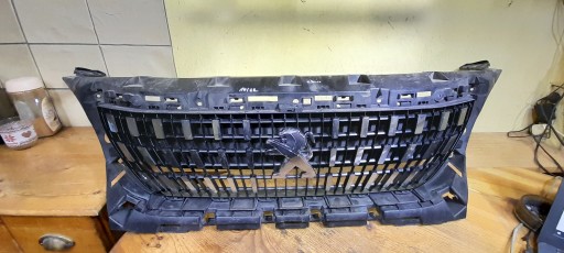 Peugeot 3008 II 5008 II решітка радіатора