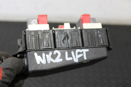 compartment of fuses PRZEKAZNIKOW JEEP GRAND CHEROKEE WK2 LIFT