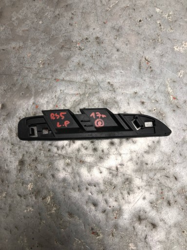 bracket of a fan of a fender left front AUDI RS5 8W6853237