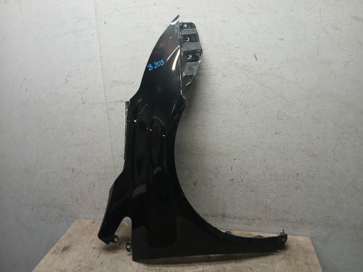 fender front right TOYOTA AVENSIS T27