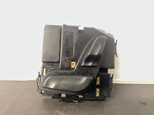 MERCEDES E KLASA 212 W212 PANEL Siège Gauche A2048701858