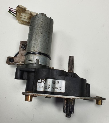 8251616 - Мотор регулировки сиденья левый RANGE ROVER L322