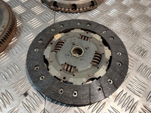 completi frizione VOLANO USATO disco di pressione SKODA OCTAVIA II 2 1.6B