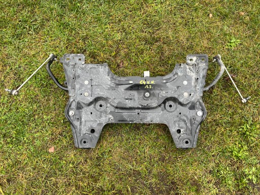 7032318 - Citroen c4 iii - коляска с люлькой 1,2 л.с.