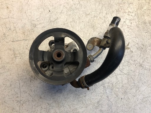 servo pump TOYOTA 2.0 D4D