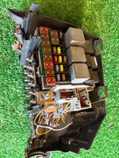 compartment of fuses LAND ROVER EVOQUE 2011-2018 2.0 d