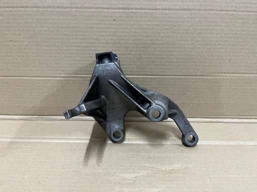 CV61-7M125-UB - FORD FOCUS MK3 1.0 ECOBOOST ЛАПА КОРОБКИ ПЕРЕДАЧ