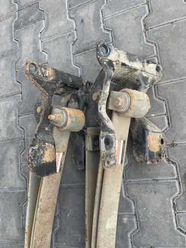 КРІПЛЕННЯ КРОНШТЕЙН РЕСОРИ ЗАДНІЙ ПРИВІД MASTER MOVANO