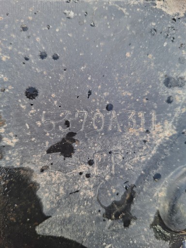 cover below of the engine MITSUBISHI OUTLANDER II 5370A311