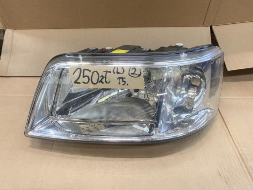 VW TRANSPORTER T5 MULTIVAN CARAVELLE 03- light front left