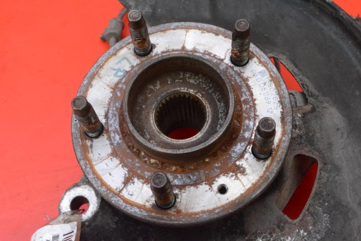 swing of the pivot left front 13502829 CHEVROLET CRUZE J300 1.7 VCDI 130 KM