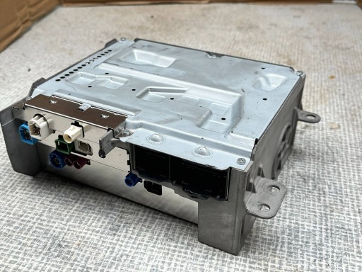 MERCEDES HEADUNIT RADIO NAVI + KOD 1679001937 A1679001937 @M